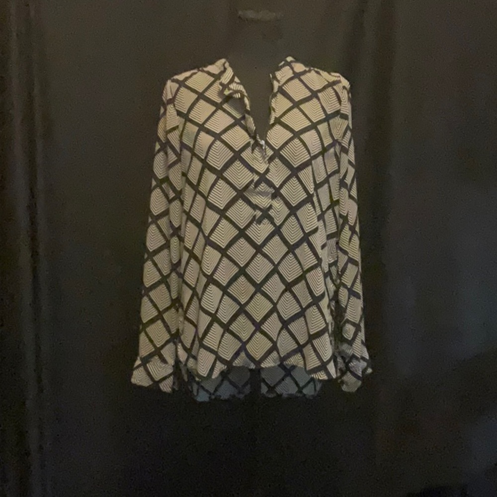 Blouse - Picture 2 of 3
